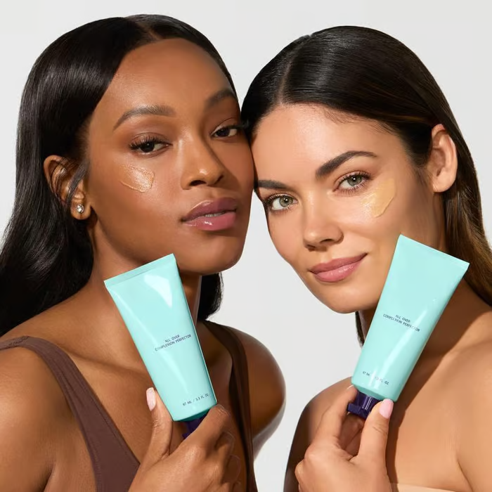 All-in-one moisturizer, concealer & coverage 💧✨ Lightweight & waterproof