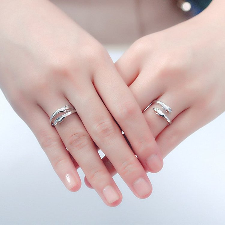 Hug Ring With Free Gift Box